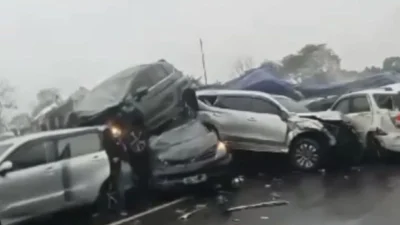 Kecelakaan Beruntun di Tol Cipularang Libatkan 17 Kendaraan, Satu Tewas dan Delapan Terluka