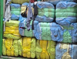 Polri Amankan 3.332 Ballpres Pakaian Bekas Impor Ilegal