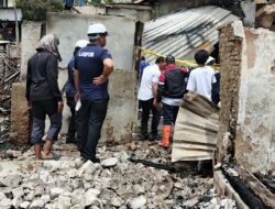 Puslabfor Bareskrim Polri Lakukan Olah TKP Kebakaran di Kemayoran