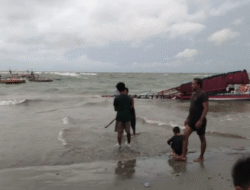 Tujuh Wisatawan Tewas dalam Insiden Kapal Tenggelam di Perairan Malabero Bengkulu
