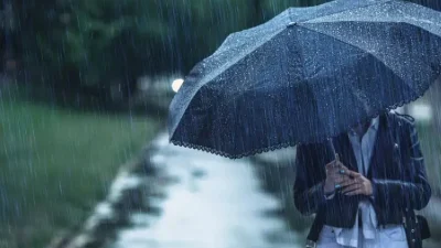 Peringatan Dini BMKG: Waspada Hujan Lebat Berpetir di Kota Besar dan Ancaman Karhutla di Kaltim